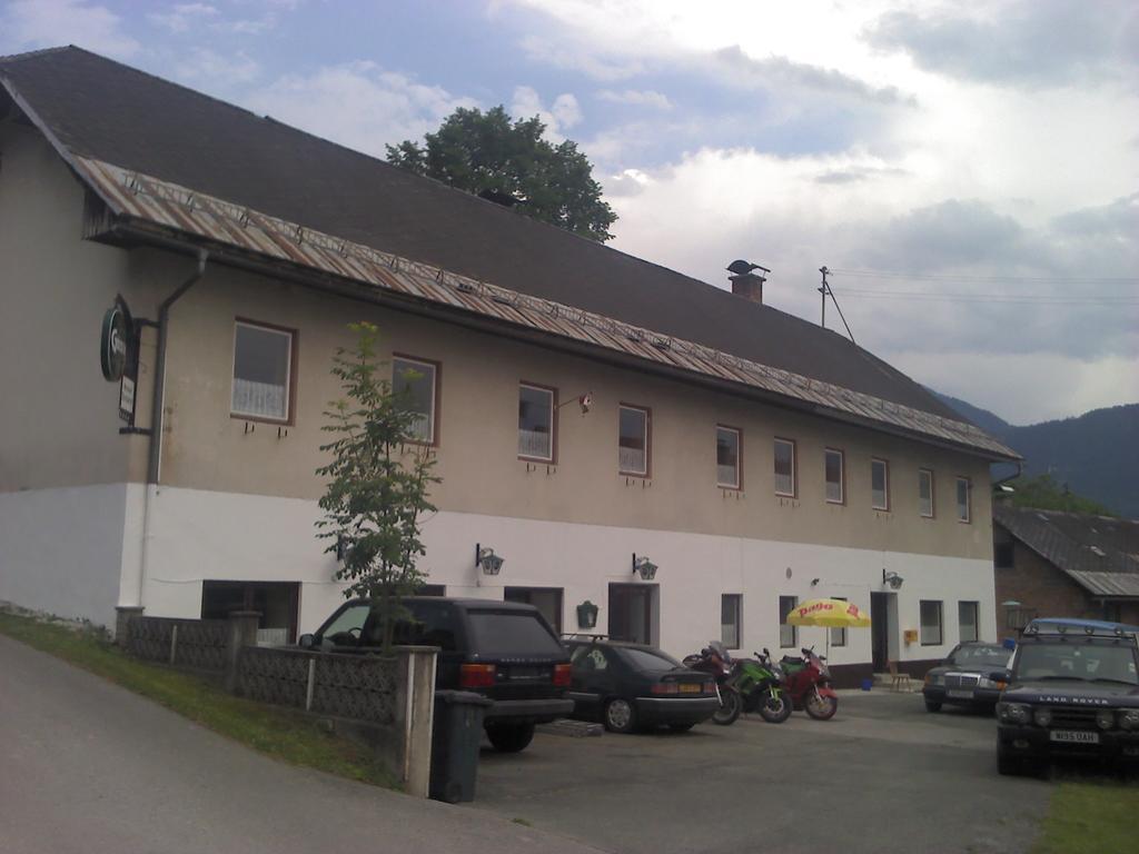 Gasthof Dorfwirt Hotel Hermagor Exterior photo